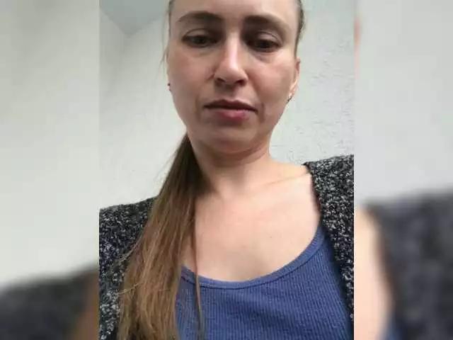 -Jolly- on BongaCams 