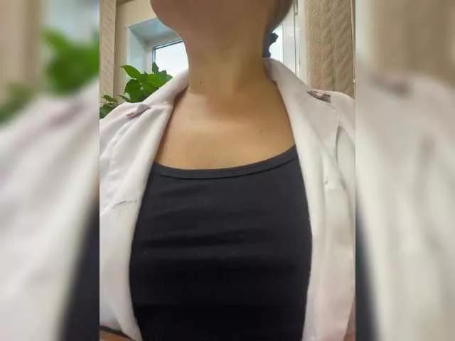 -Jolly- on BongaCams 