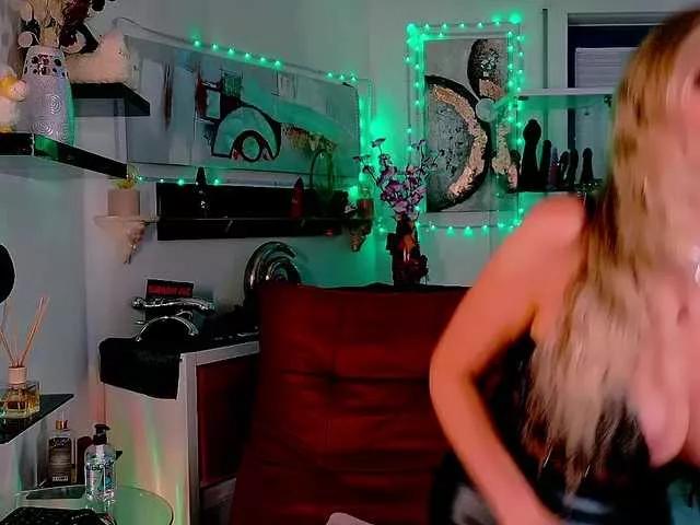 2bigass4u on BongaCams 