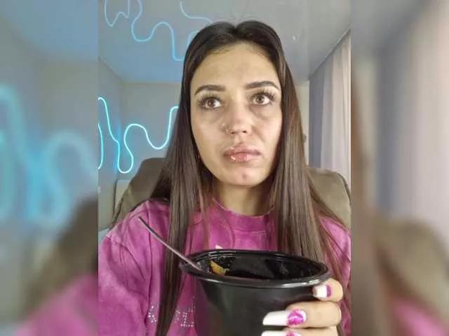Adel-chocolatee on BongaCams 