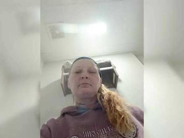 Adelaideskyy on BongaCams 
