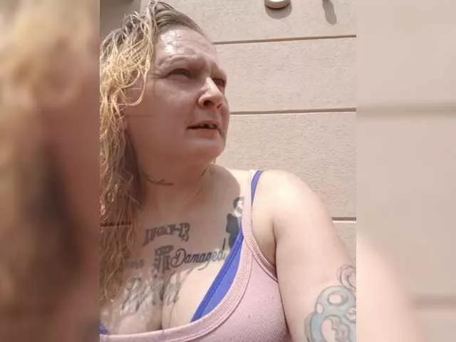 Adelaideskyy on BongaCams 
