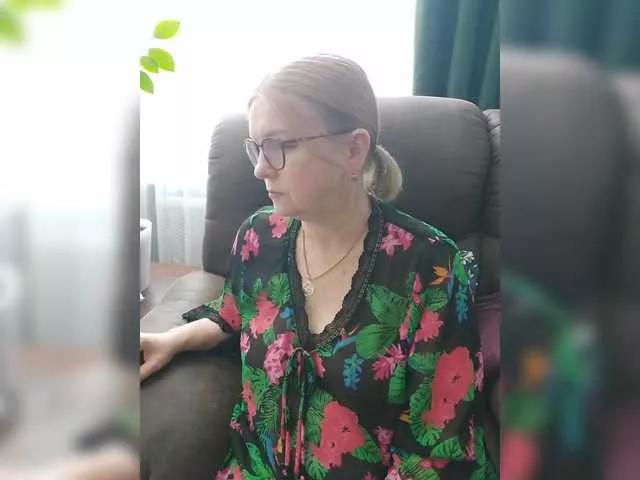 Adiline on BongaCams 