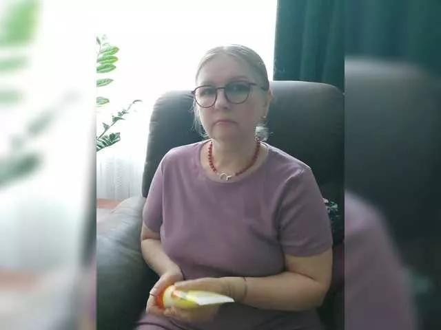 Adiline on BongaCams 