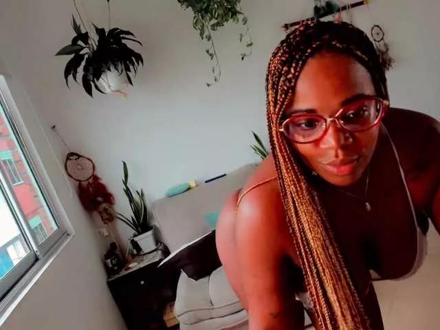 Adrianitalove on BongaCams 