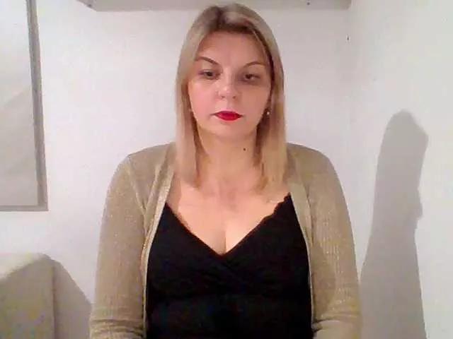 AdriannaLove on BongaCams 