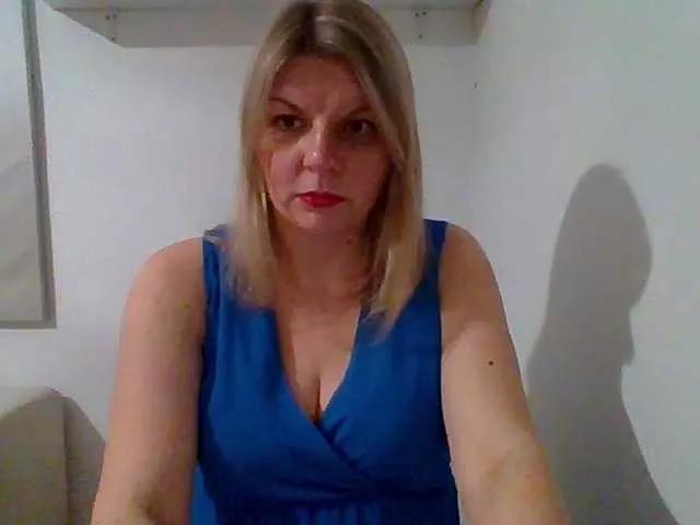 AdriannaLove on BongaCams 