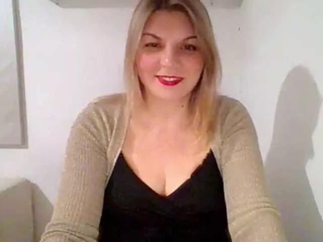 AdriannaLove on BongaCams 