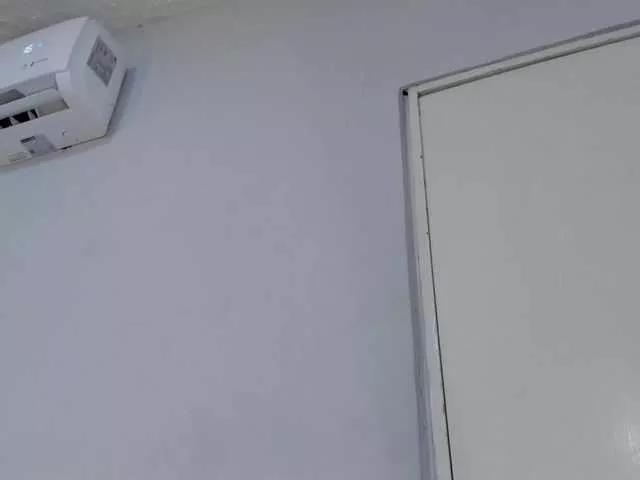 AdventuresSexYoung on BongaCams 