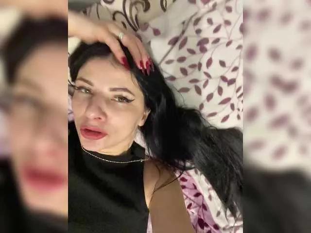 Afinakaroli83 on BongaCams 
