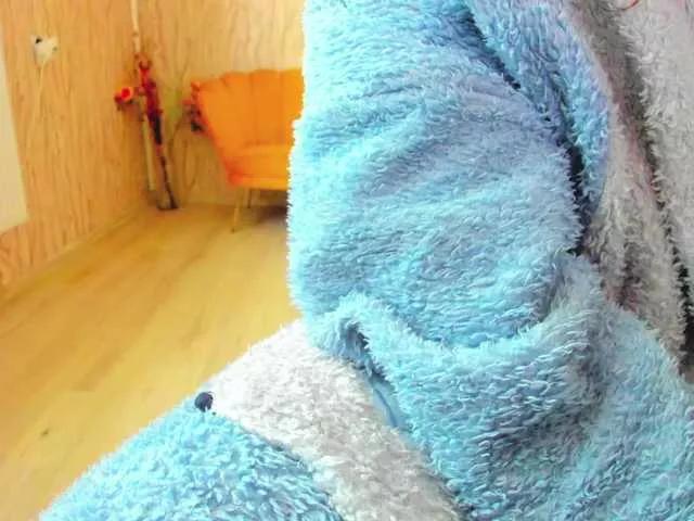 AishaRouhi on BongaCams 