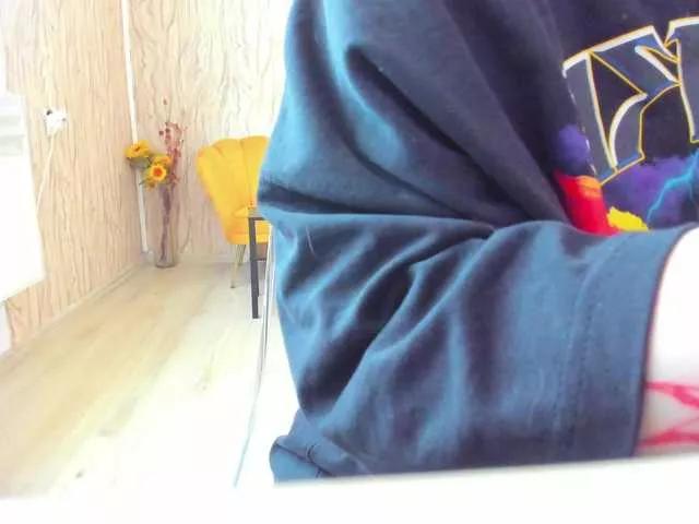 AishaRouhi on BongaCams 