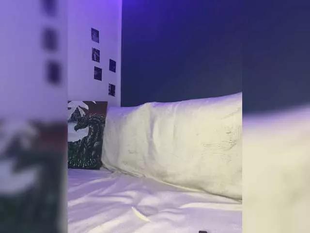 Offline Akadori on BongaCams
