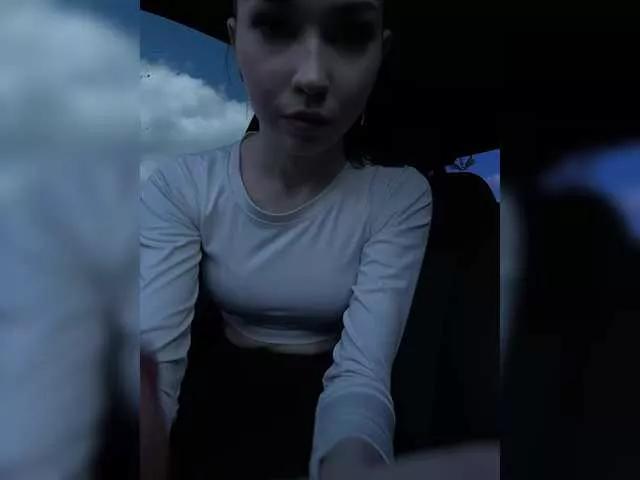 Offline Akadori on BongaCams
