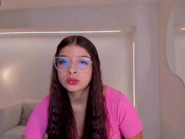 AlanaCardona on BongaCams 