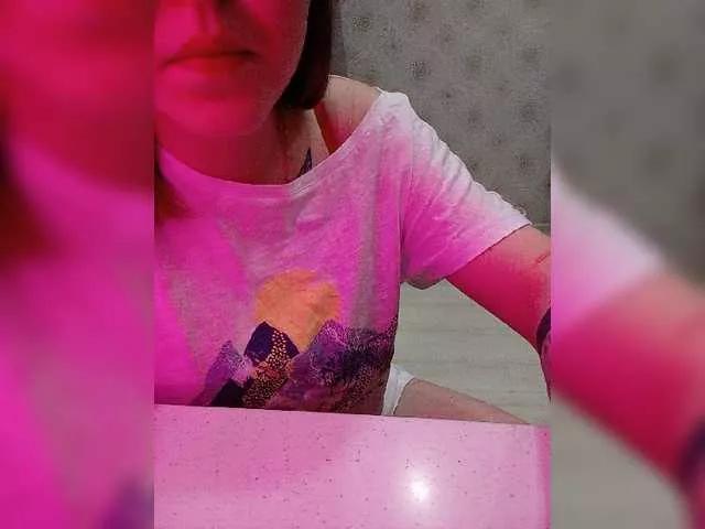 Alena121 on BongaCams 