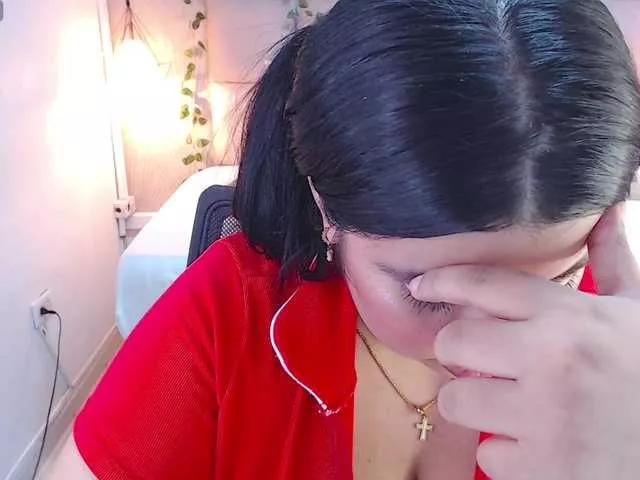 ALEXXA-CURVY on BongaCams 