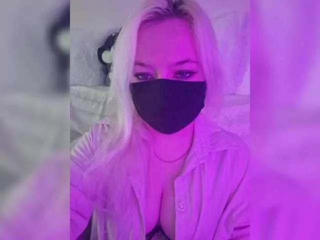 Alicekitty on BongaCams 