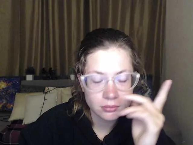 Aliciafolow009 on BongaCams
