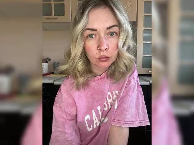 AloveA69 on BongaCams 