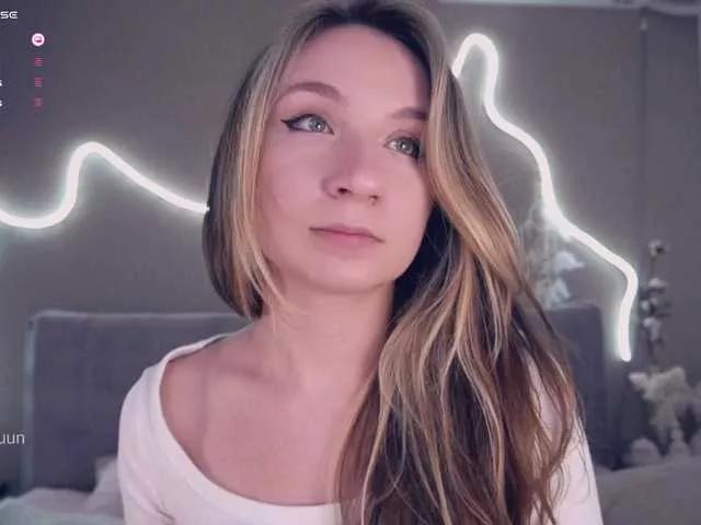 alyyyson on BongaCams 