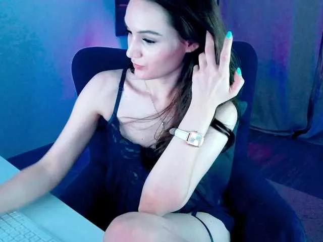 Freechat AmbraEnms on BongaCams