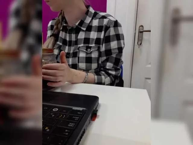 Angelinamik on BongaCams 