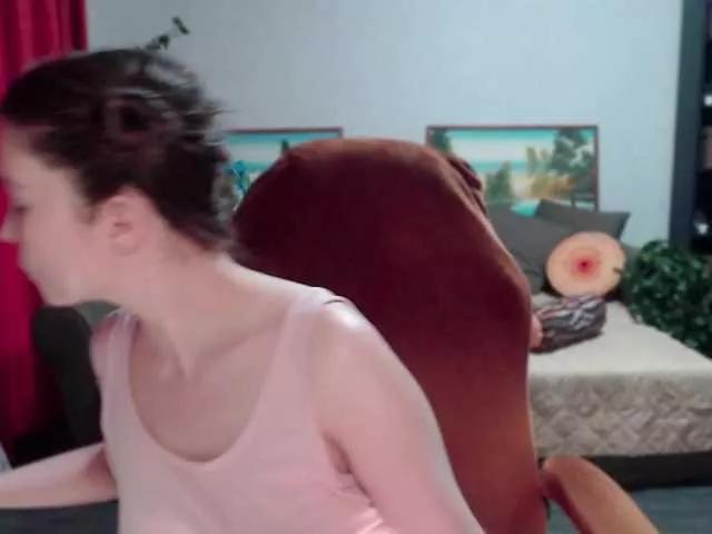 Offline Antarinda on BongaCams