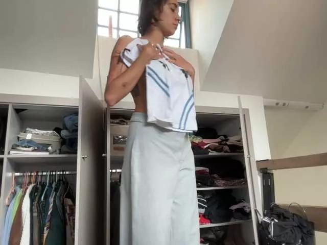 AntoniaDilune on BongaCams 