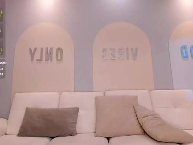 ArianaDumont on BongaCams 