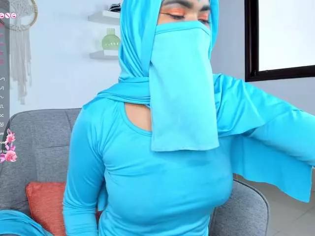 Aura-cuutee on BongaCams 