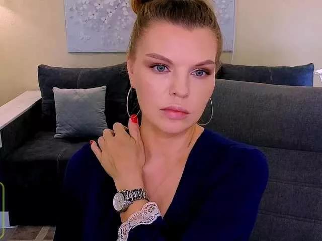AureliaFly on BongaCams 