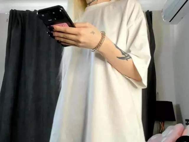 AvelinKkk on BongaCams 