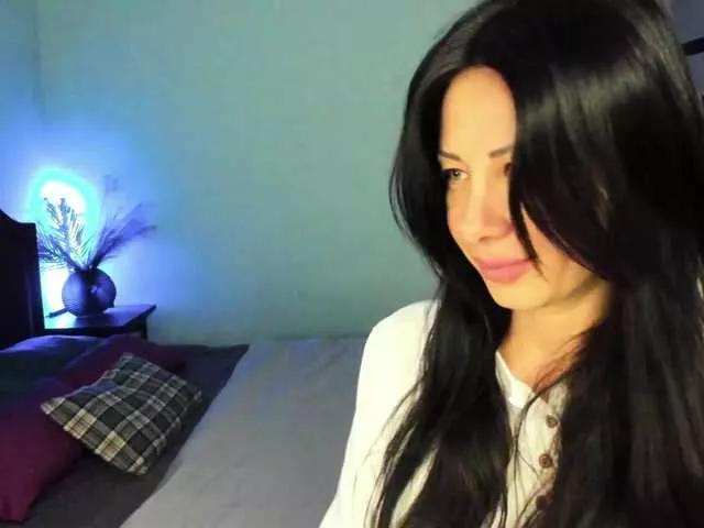 BellaMcQueen on BongaCams 