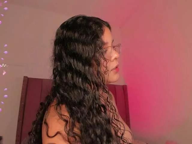 BellaXtar on BongaCams 