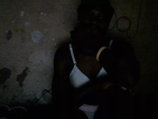 Birdie-girl on BongaCams 