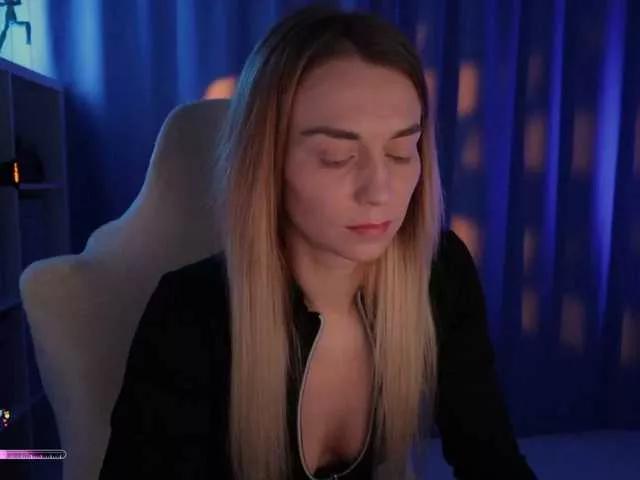 BlackMonro on BongaCams 