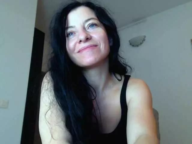 blueyesbaby on BongaCams 
