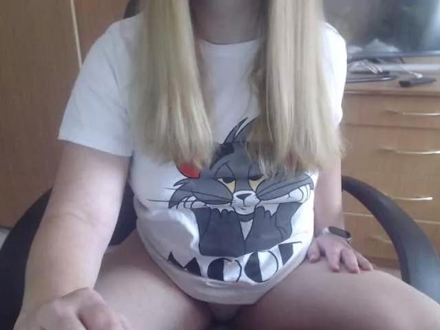 Camomila1211 on BongaCams 
