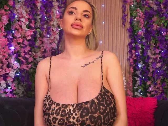 CassieLopez on BongaCams 