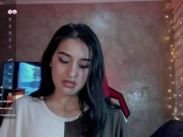 Charlotte-greys on BongaCams 