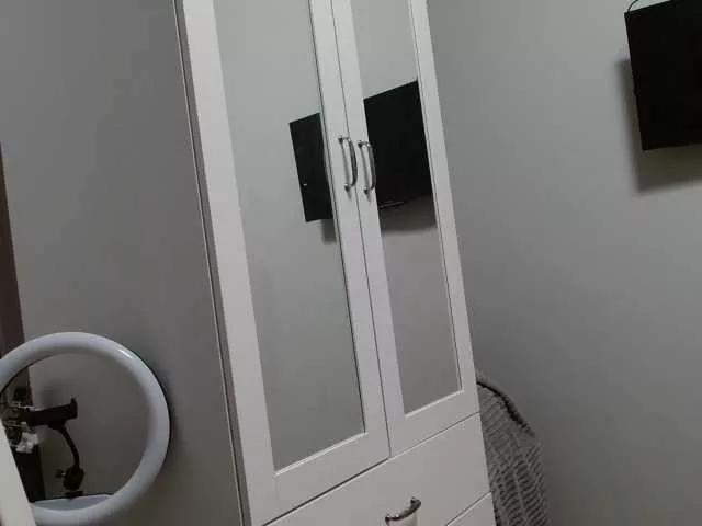 Chelsi16 on BongaCams 