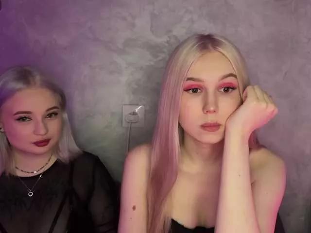 CherriBlossoms on BongaCams 