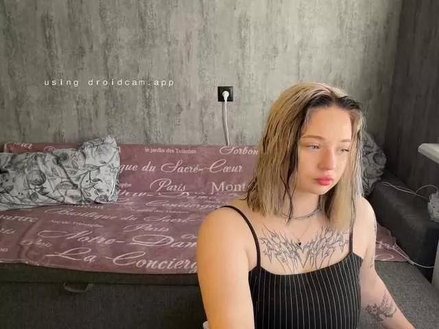 CherriBlossoms on BongaCams 