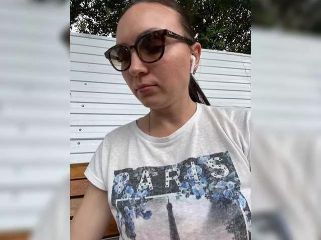 CherryLady-1 on BongaCams 