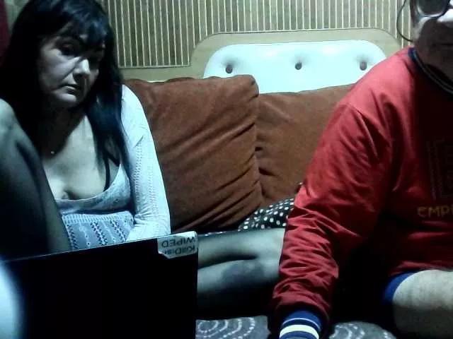 coupleofcoolx on BongaCams 