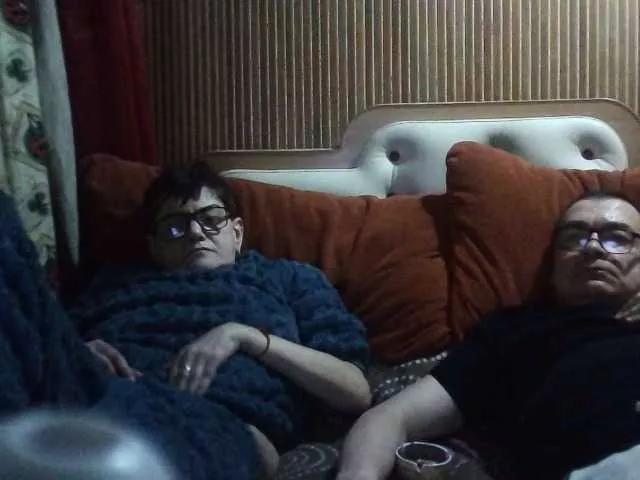 coupleofcoolx on BongaCams 