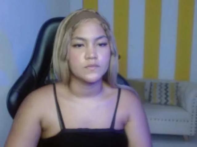cristalwar on BongaCams 