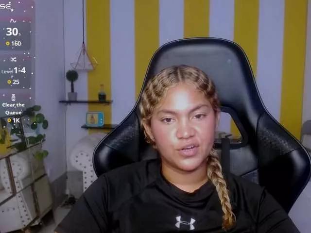cristalwar on BongaCams 