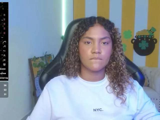 cristalwar on BongaCams 